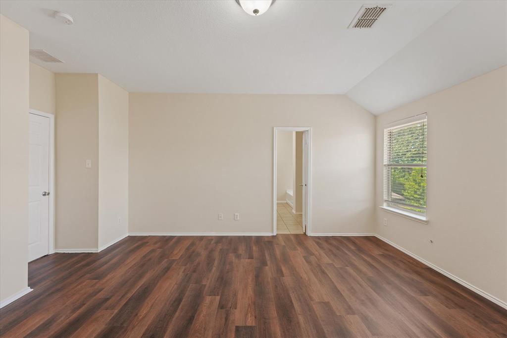 2040 Hanakoa Falls Drive Property Photo 19