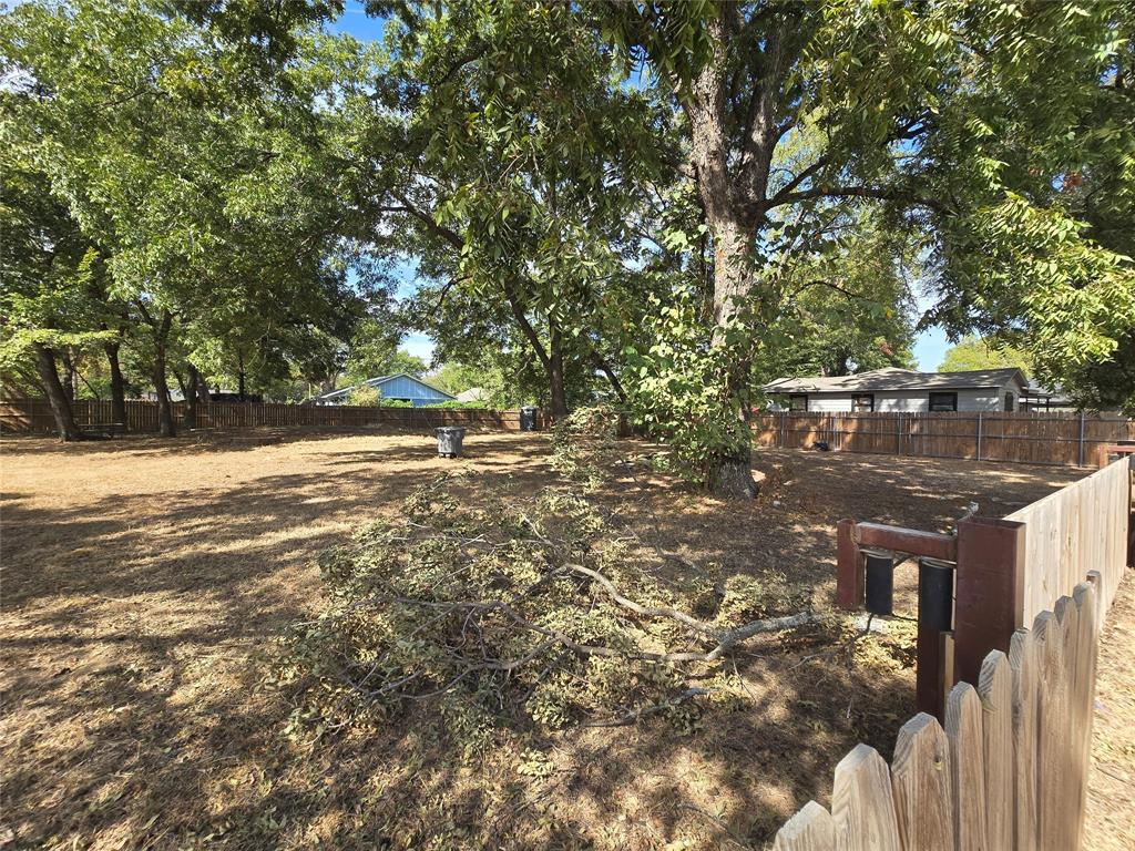 8019 Kiska Street Property Photo 4