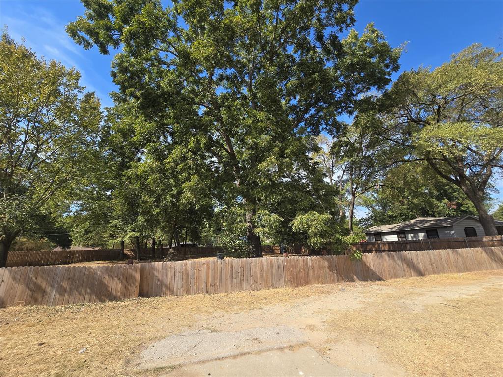 8019 Kiska Street Property Photo 6