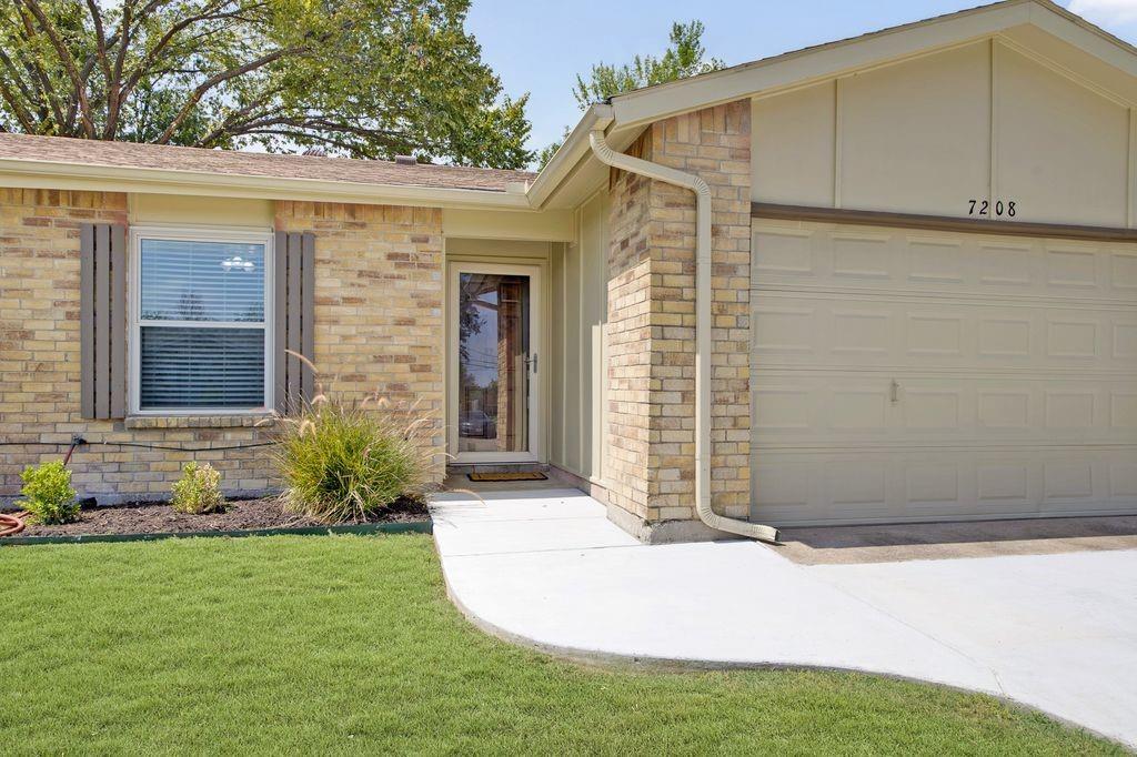 7208 Romford Way Property Photo 1