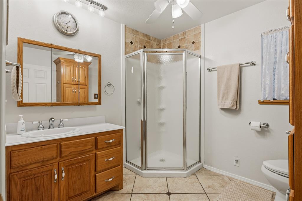 411 County Road 2127 Property Photo 25