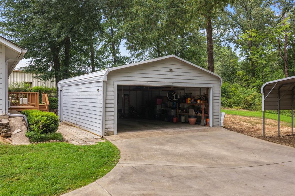 411 County Road 2127 Property Photo 32