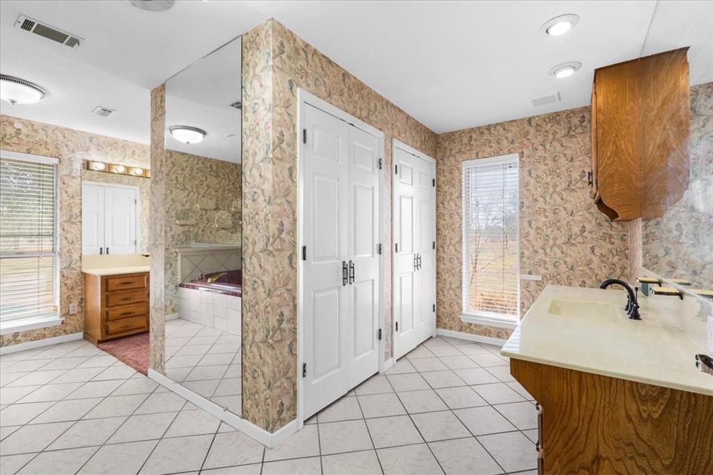 801 County Road 0025 Property Photo 17