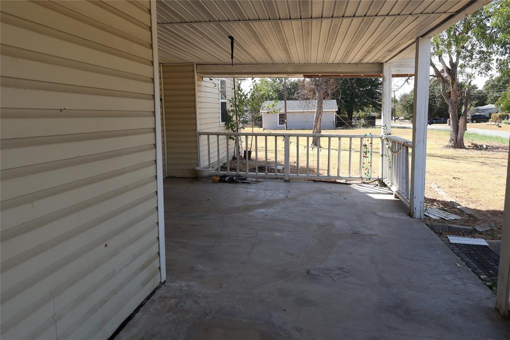 1712 Potter Lane Property Photo 3