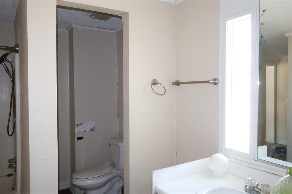 1712 Potter Lane Property Photo 4