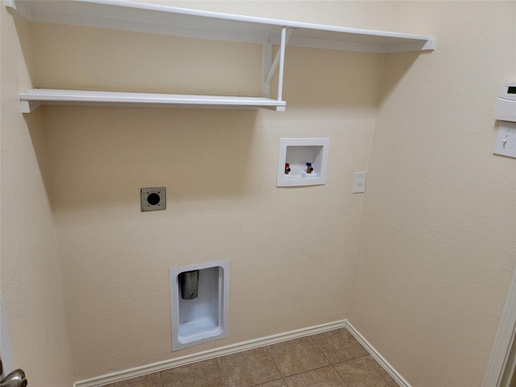 9020 Noontide Drive Property Photo 28