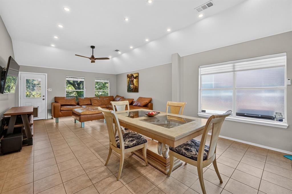 929 Warbler Property Photo 10