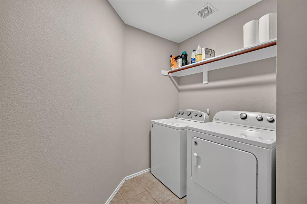 929 Warbler Property Photo 15