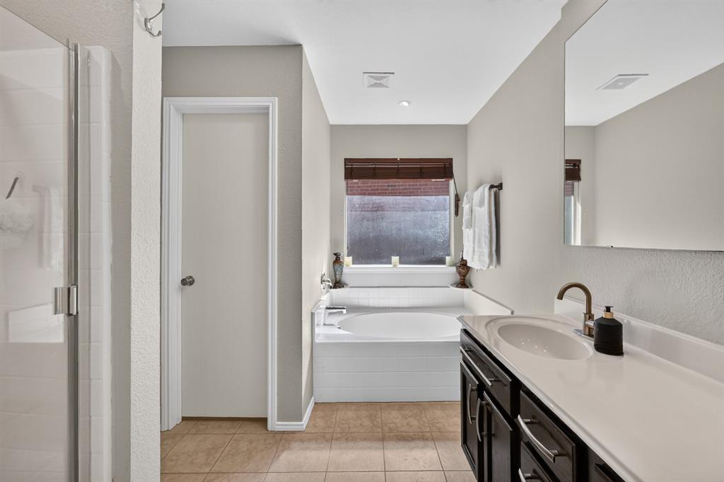 929 Warbler Property Photo 18