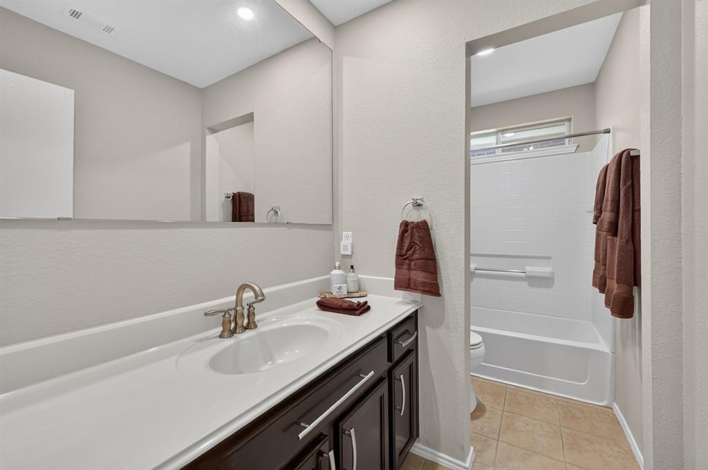 929 Warbler Property Photo 25