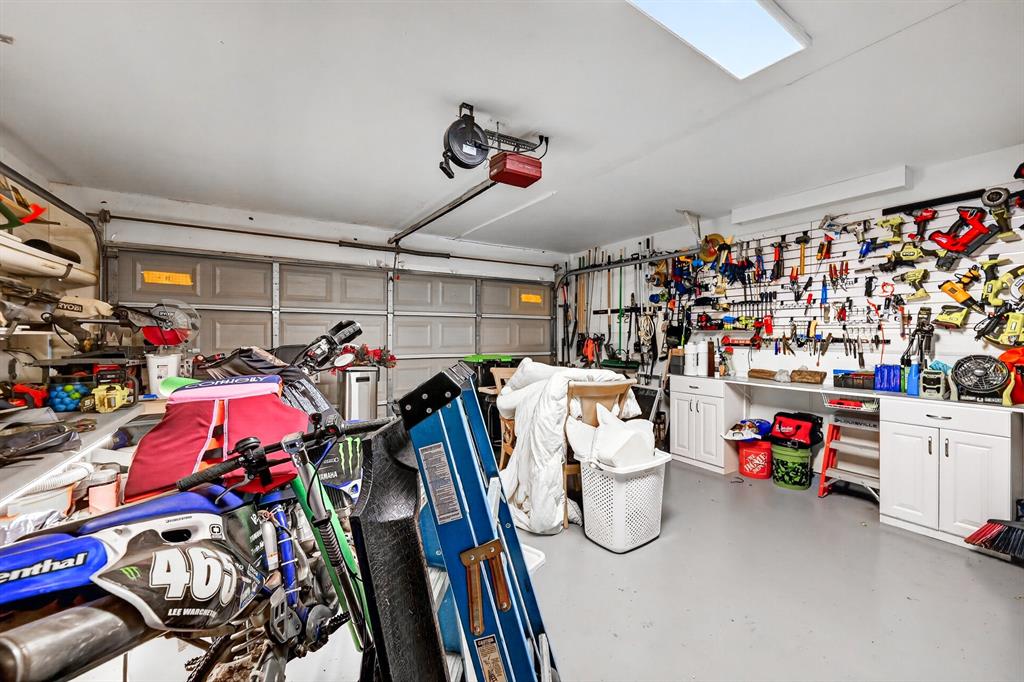 929 Warbler Property Photo 27