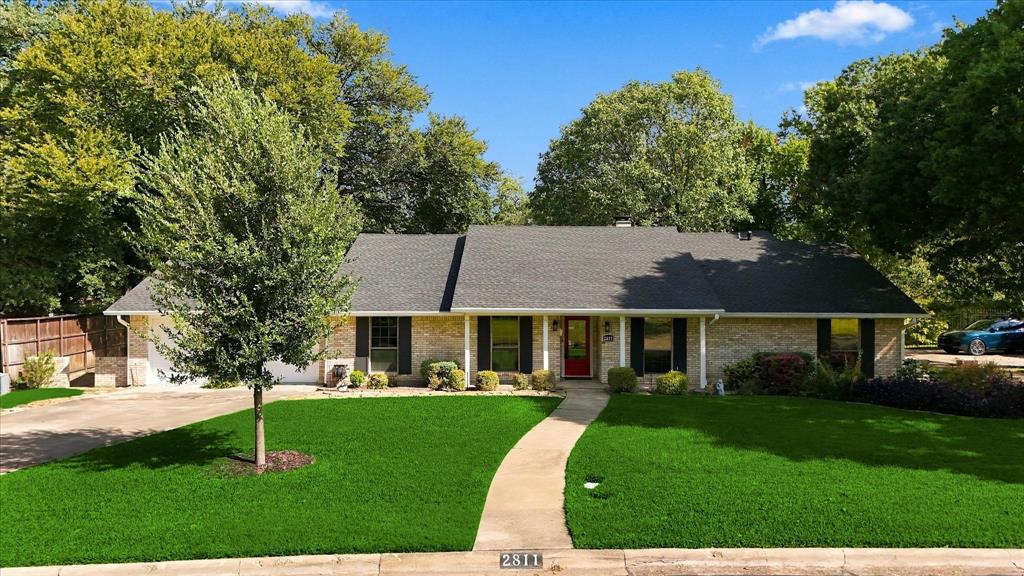 2811 Reedcroft Drive Property Photo 1