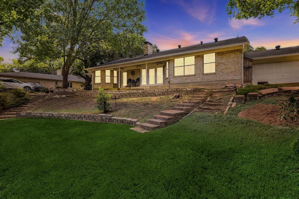 2811 Reedcroft Drive Property Photo 6