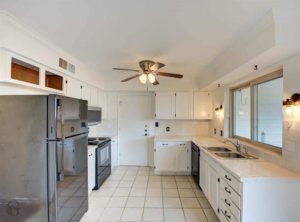 10013 Carlsbad Property Photo 5