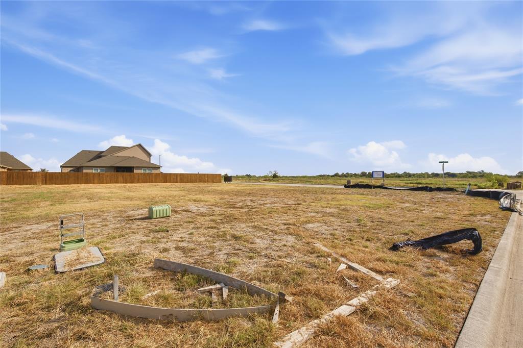 265 Trevor Lane Property Photo 3