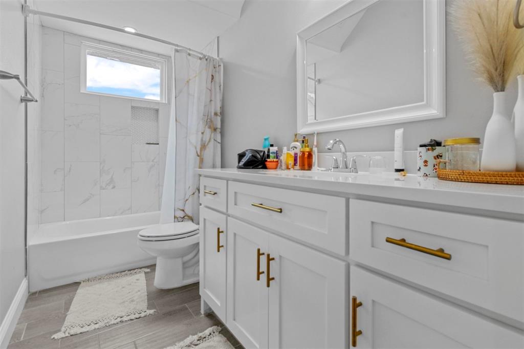610 Parker Circle Property Photo 4