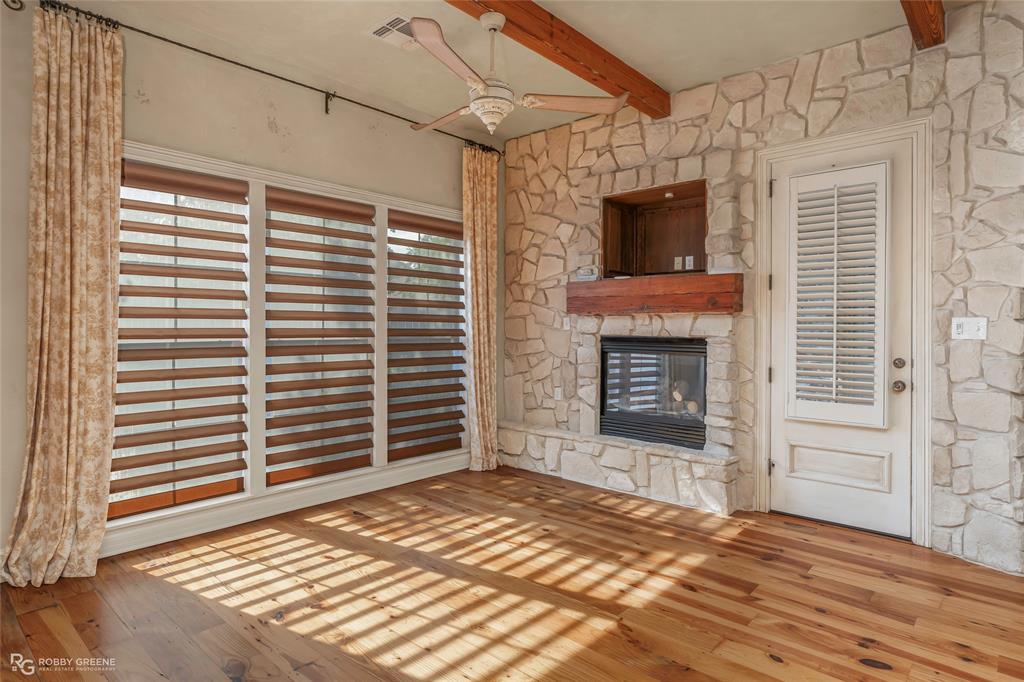 110 Esplanade Court Property Photo 14