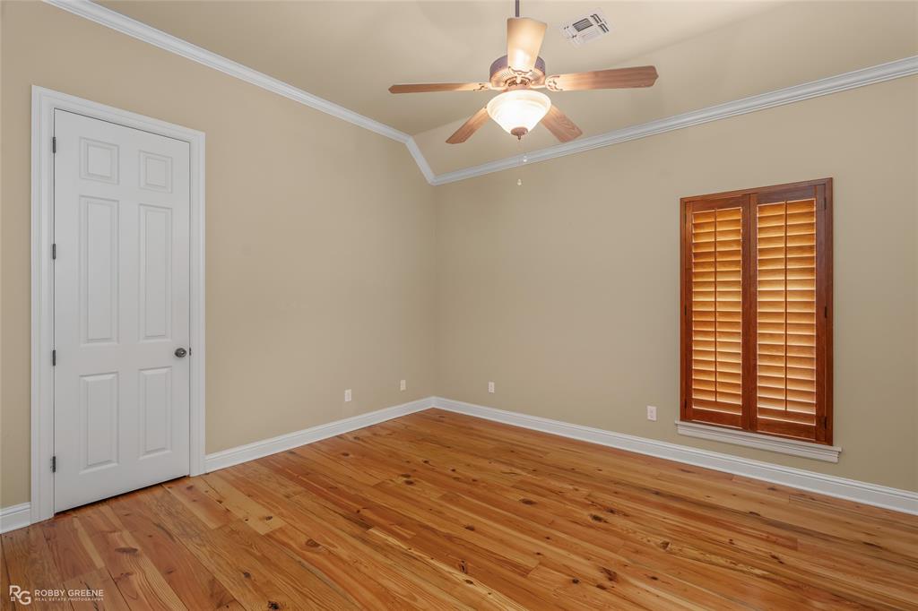 110 Esplanade Court Property Photo 22
