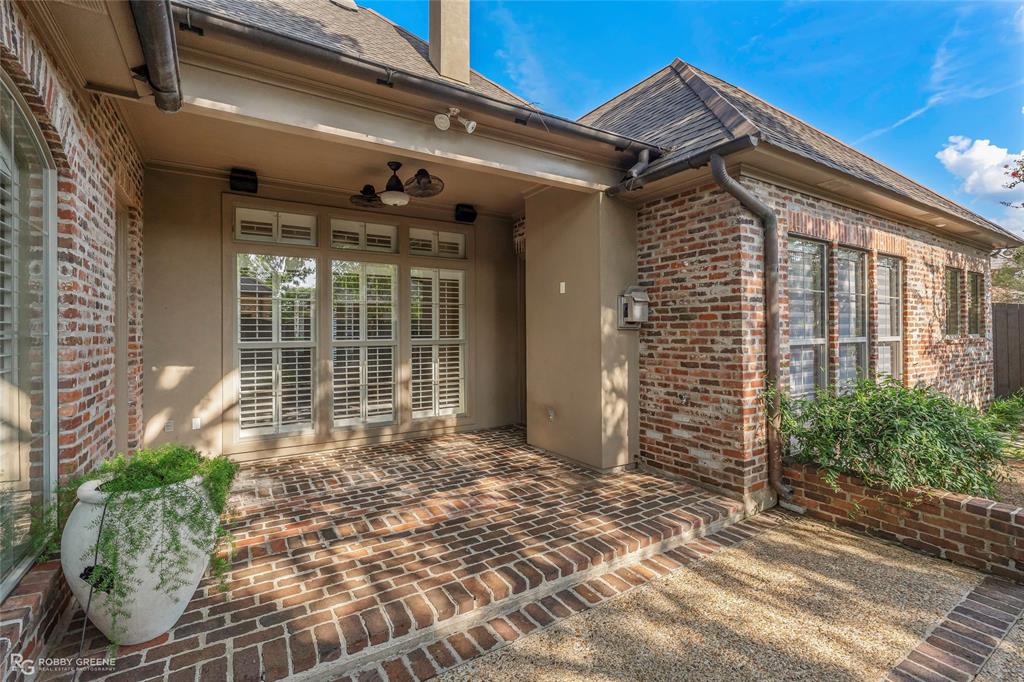 110 Esplanade Court Property Photo 28