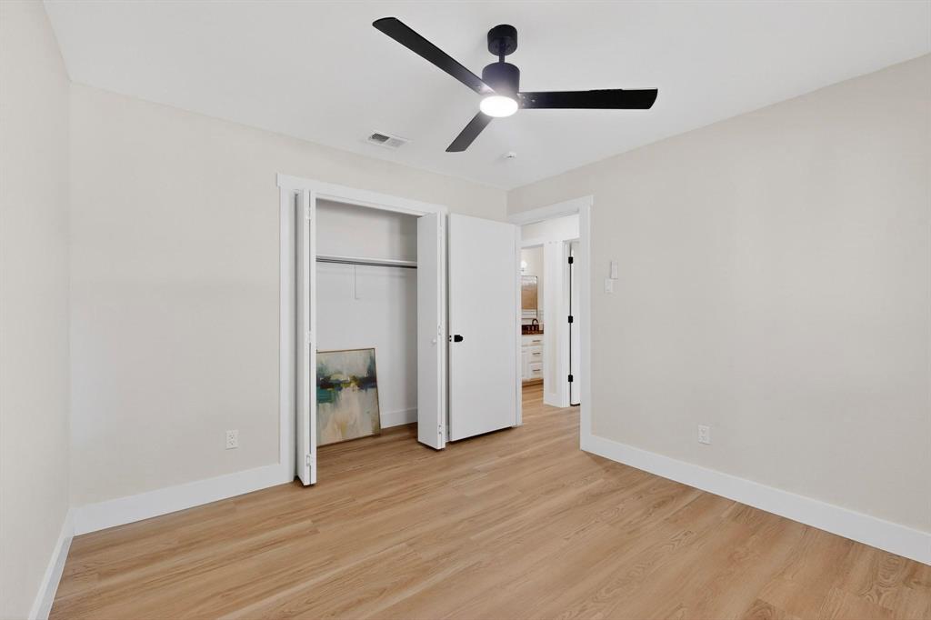 2404 Deep Valley Trail Property Photo 18