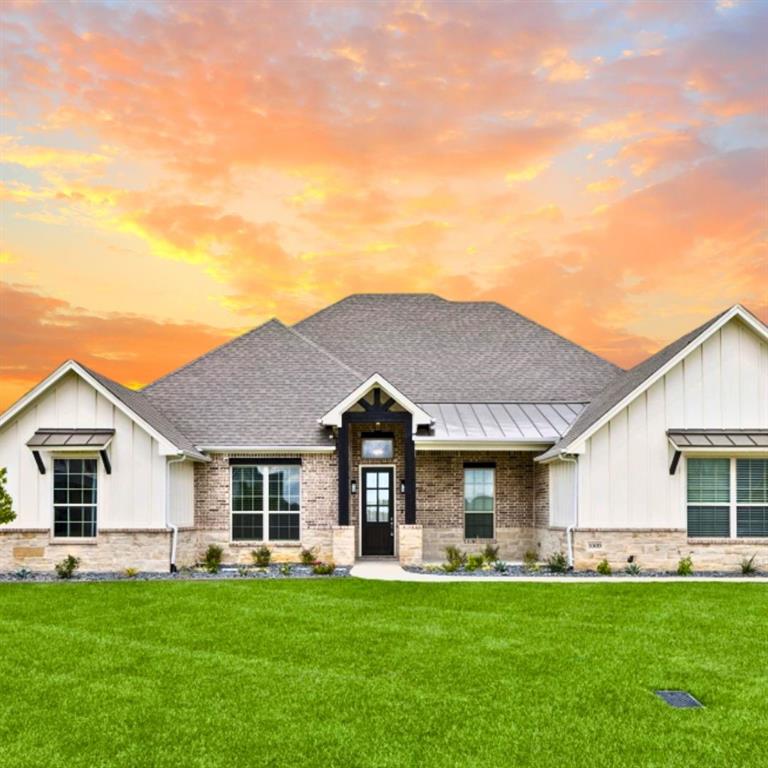 1009 Tobey Court Property Photo 1