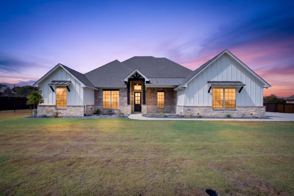 1009 Tobey Court Property Photo 1