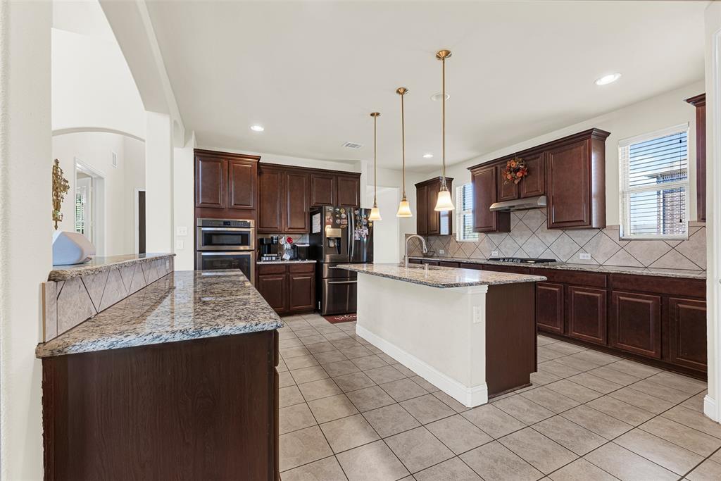 254 Benwick Drive Property Photo 4