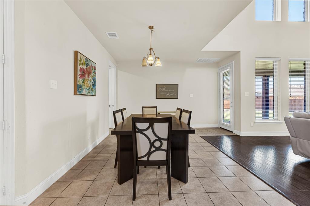 254 Benwick Drive Property Photo 11