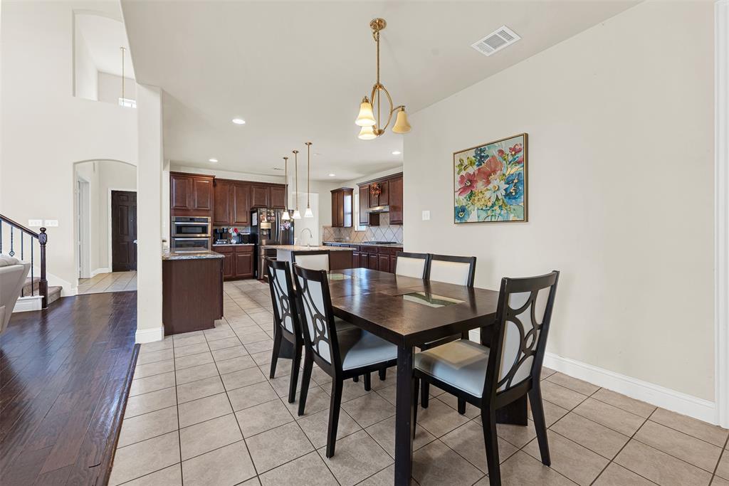 254 Benwick Drive Property Photo 12