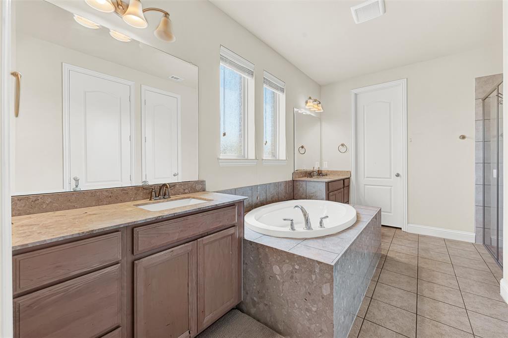 254 Benwick Drive Property Photo 17
