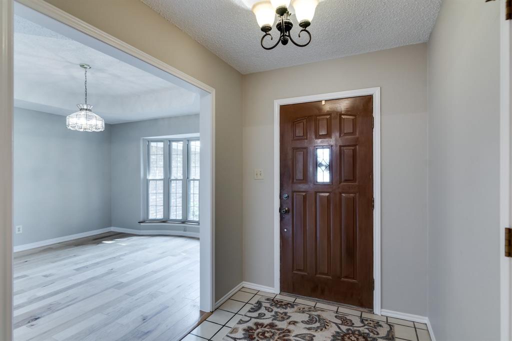 8951 Hialeah Circle Property Photo 4