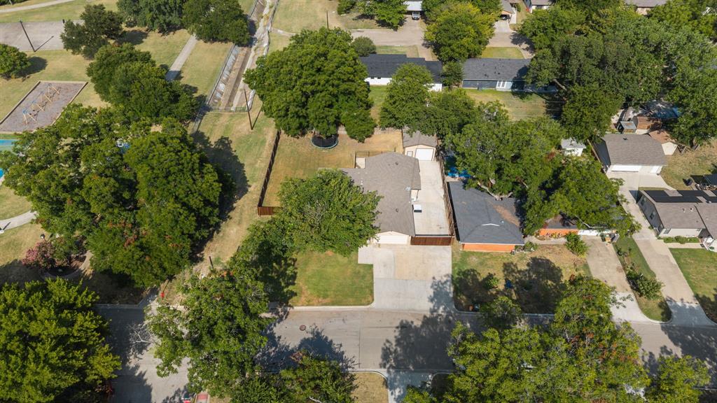 2801 Rosebud Lane Property Photo 3