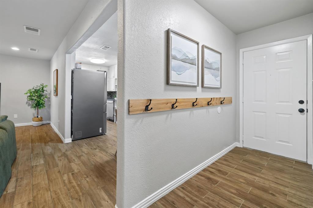 2801 Rosebud Lane Property Photo 8