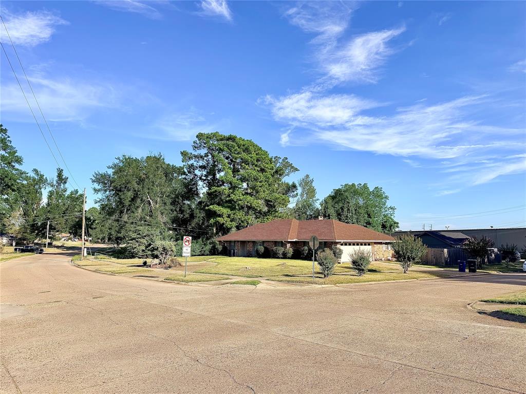 2735 Hoyte Drive Property Photo 5