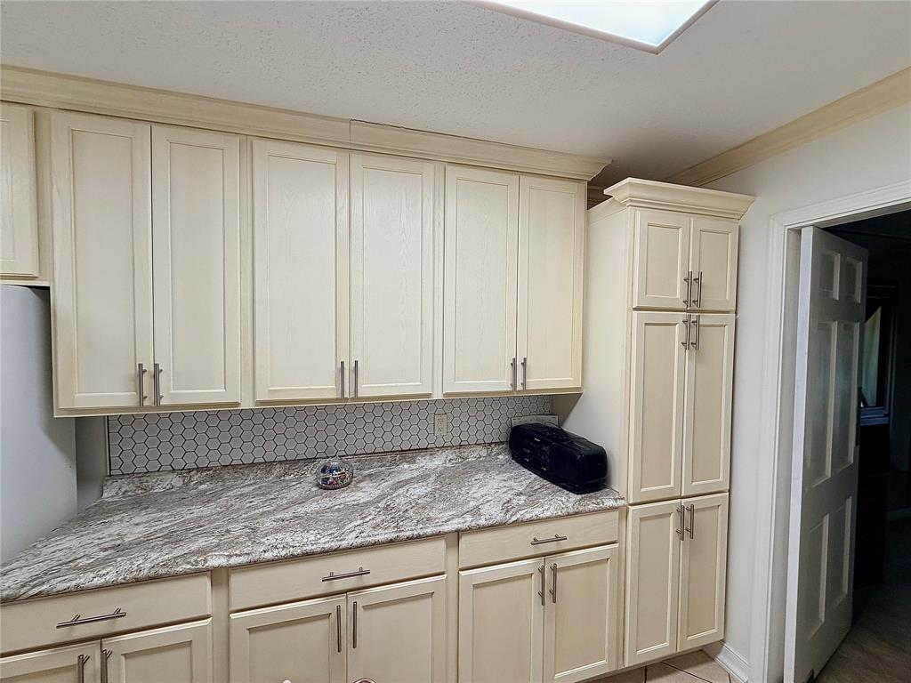 2735 Hoyte Drive Property Photo 15