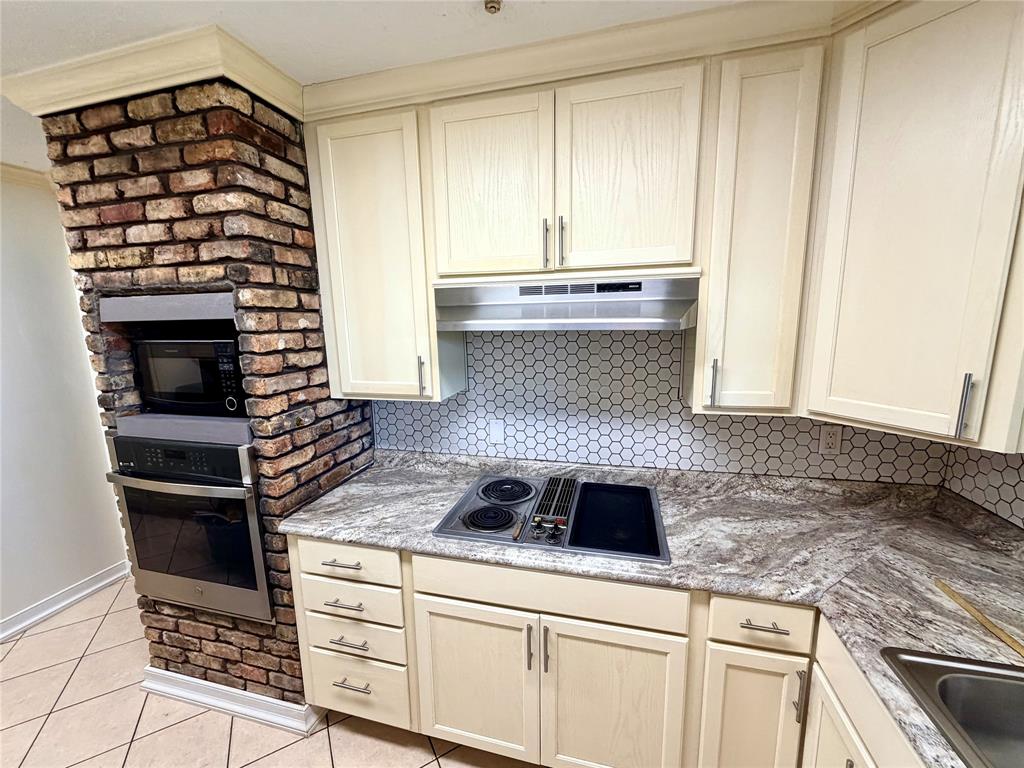 2735 Hoyte Drive Property Photo 16