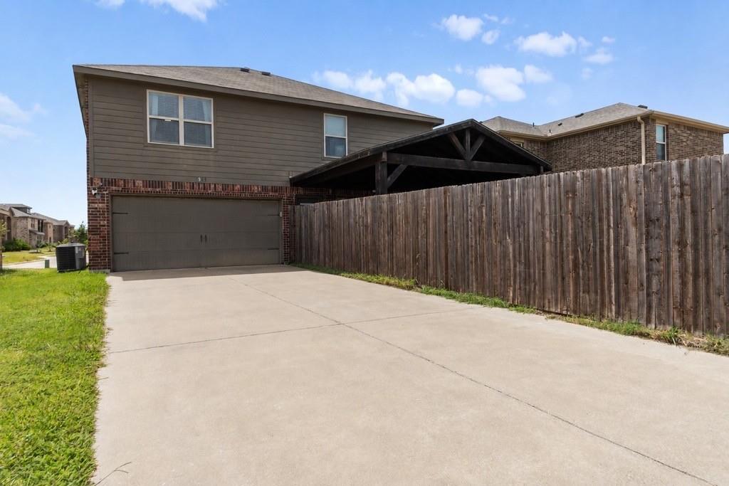 2508 Glen Hollow Drive Property Photo 29