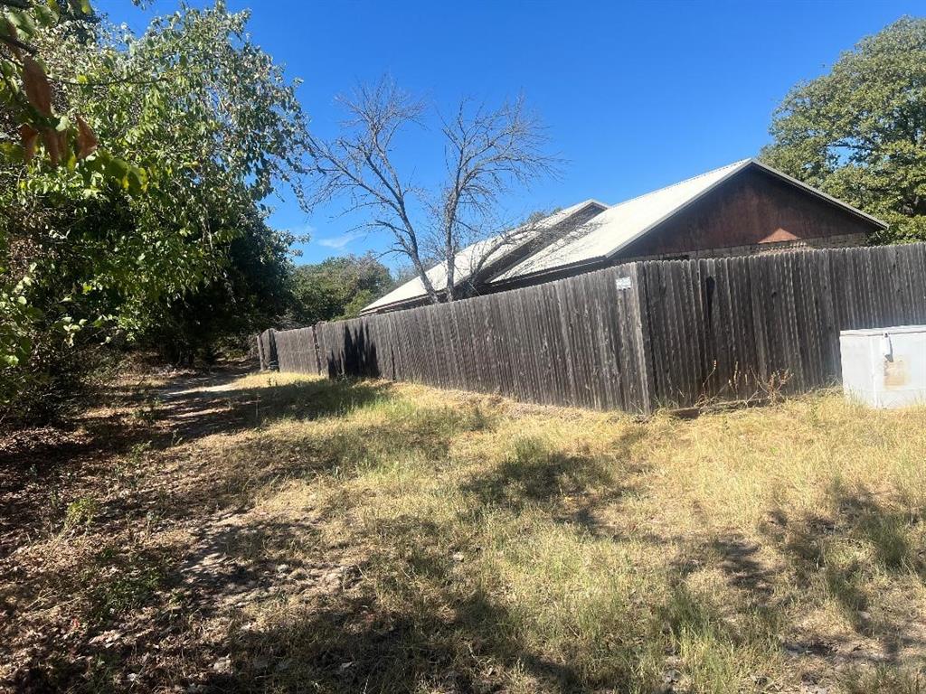 831 Boyd Road Property Photo 4