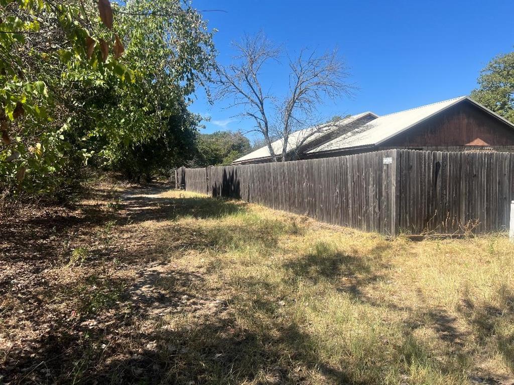 831 Boyd Road Property Photo 5