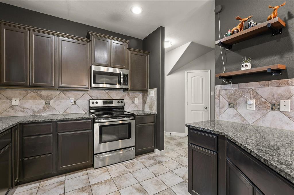 8805 Deadwood Lane Property Photo 12