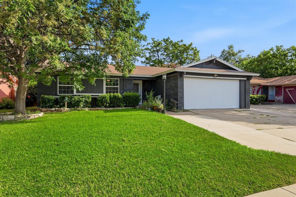 450 Price Drive Property Photo 3