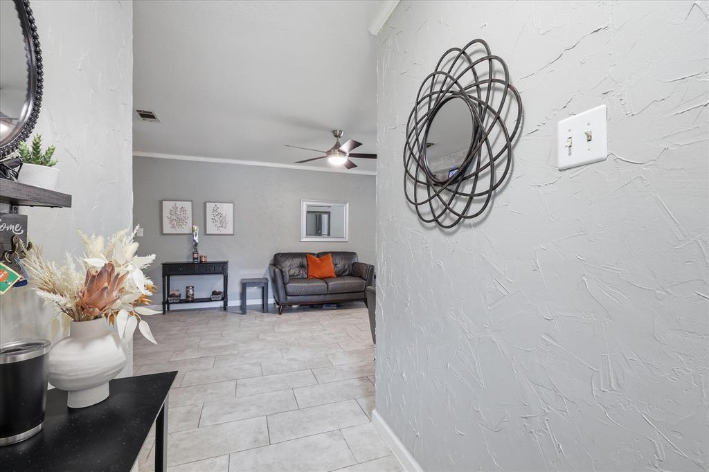 450 Price Drive Property Photo 5