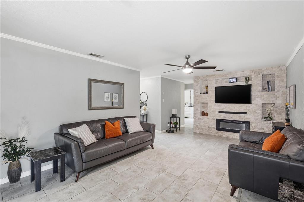 450 Price Drive Property Photo 6