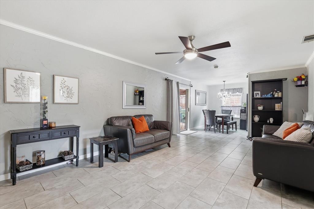 450 Price Drive Property Photo 7