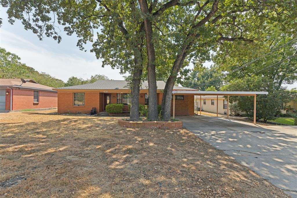 6051 Black Oak Lane Property Photo 1