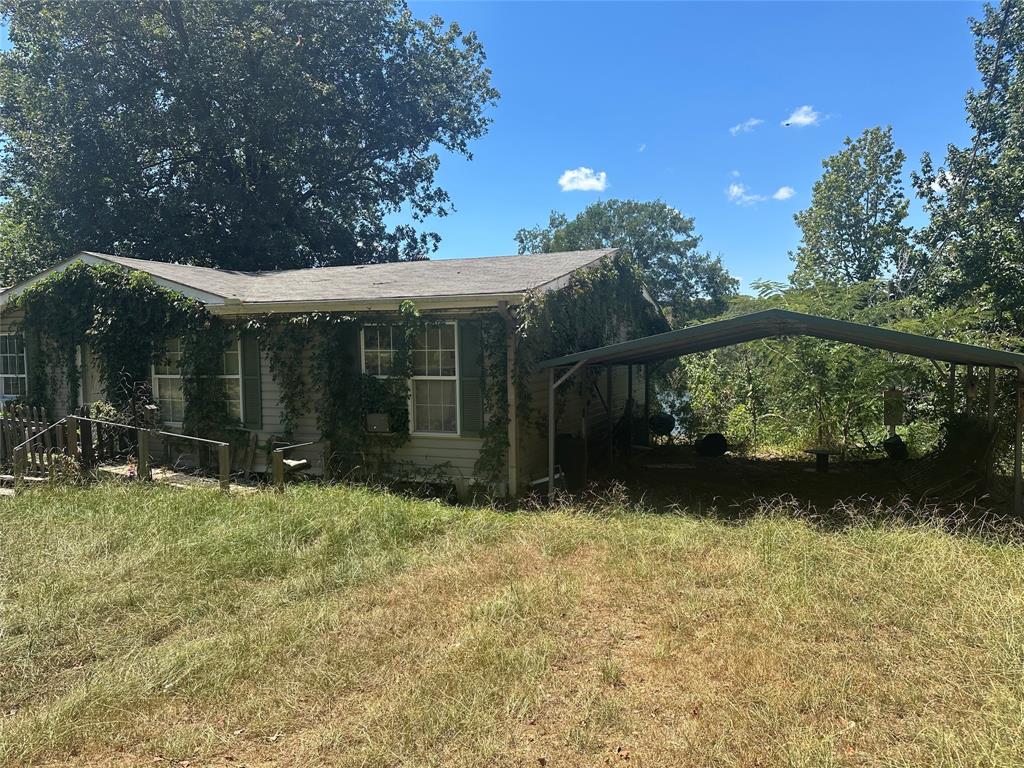 9324 Private Road 3351 Property Photo 2