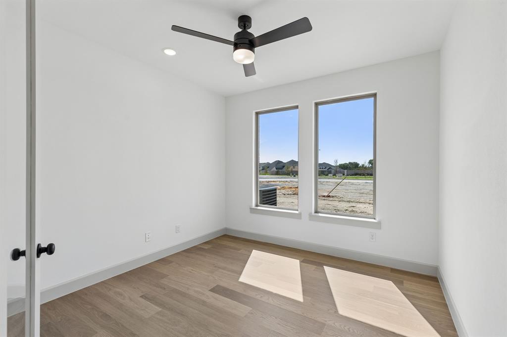 2612 Radiant Way Property Photo 13