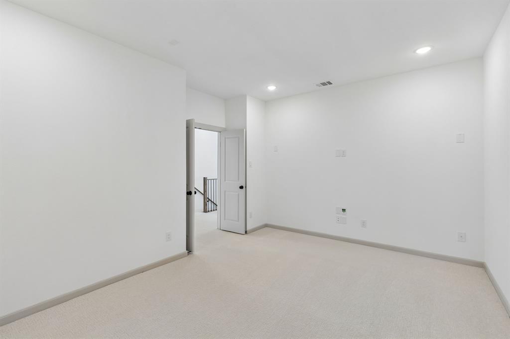 2612 Radiant Way Property Photo 15