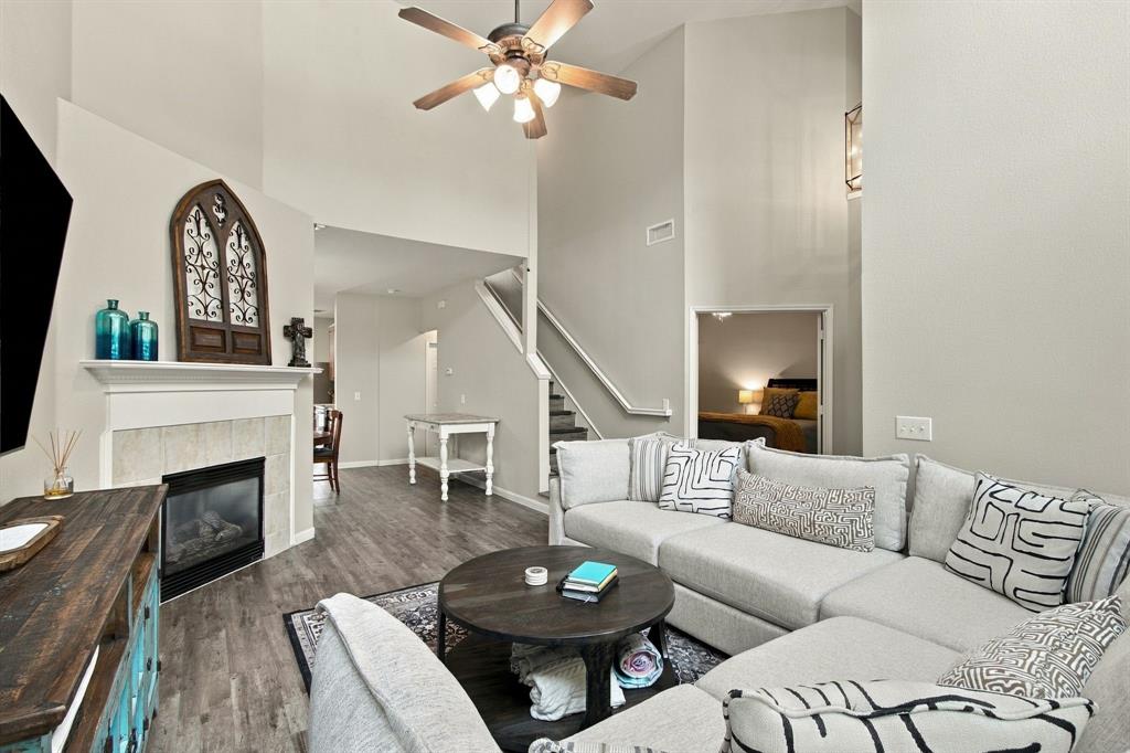 11251 Chaucer Drive Property Photo 8