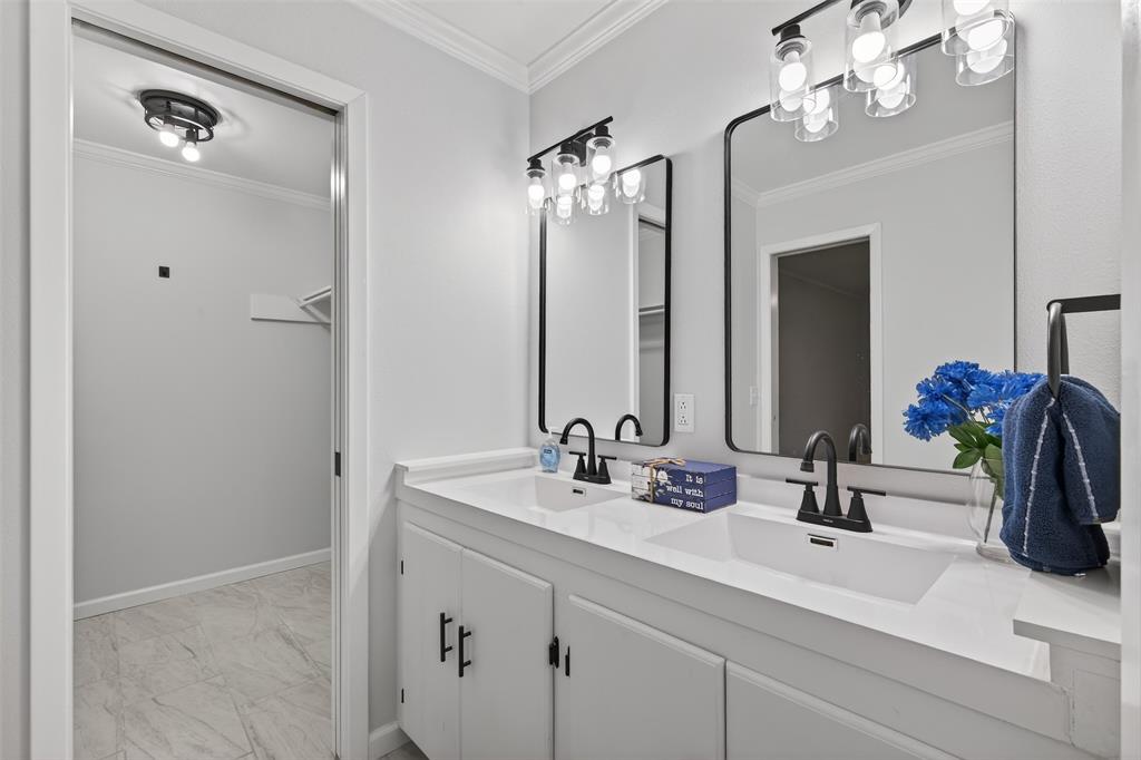 522 Lee Street Property Photo 18